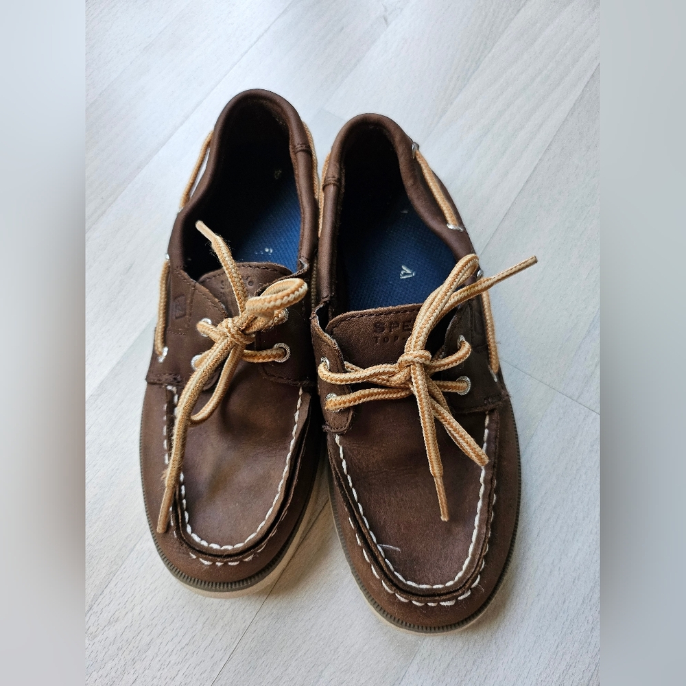 Sperry boys boat shoes size 2